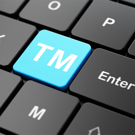 Суд признал законным упоминание чужого товарного знака в адресе страницы сайта