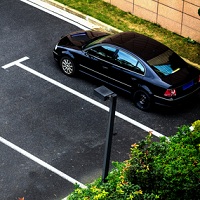 Жителям коммунальных квартир в Москве могут выделять больше мест для парковки
