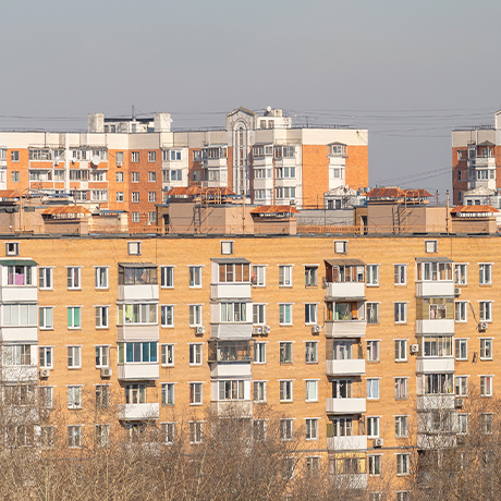 Должна ли местная администрация оплачивать долги по ЖКУ за жилье по соцнайму