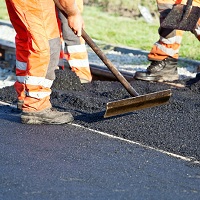 Предлагается обязать организации по строительству и ремонту дорог иметь гарантийный фонд