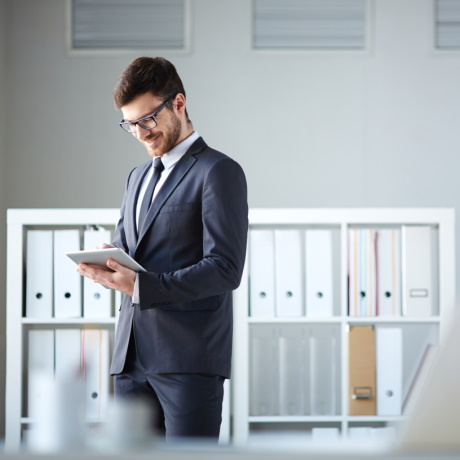 Минфин России рассказал об особенностях осуществления закупок лекарственных средств у СМП медучреждениями