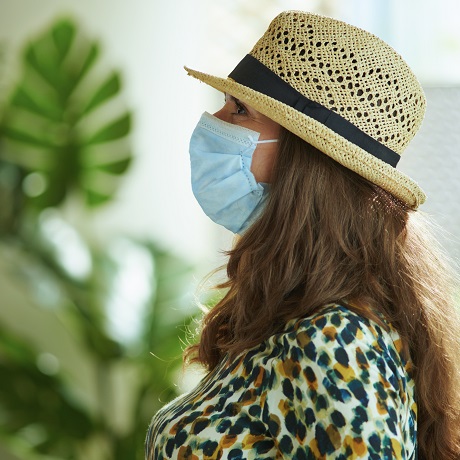 Роспотребнадзор напомнил выезжающим за рубеж туристам о мерах профилактики заражения COVID-19