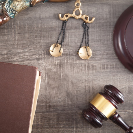 Минюст России добивается полной адвокатской монополии для представителей в суде