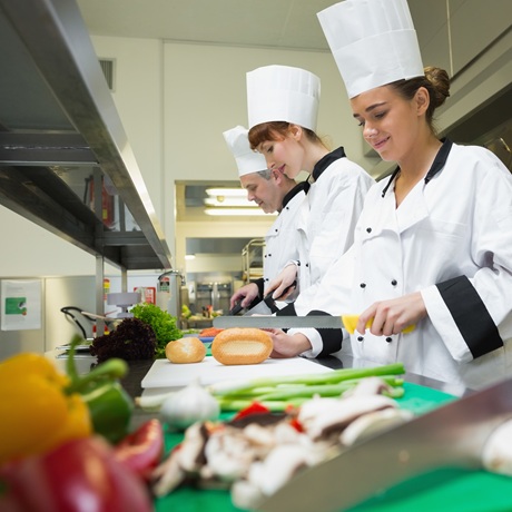 Депутаты хотят запретить приготовление кулинарии непосредственно в магазинах