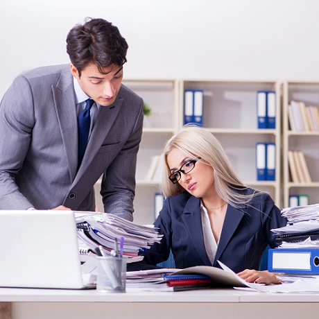 До 1 июня 2018 года физлица – резиденты РФ должны отчитаться о движении средств по зарубежным счетам за прошлый год