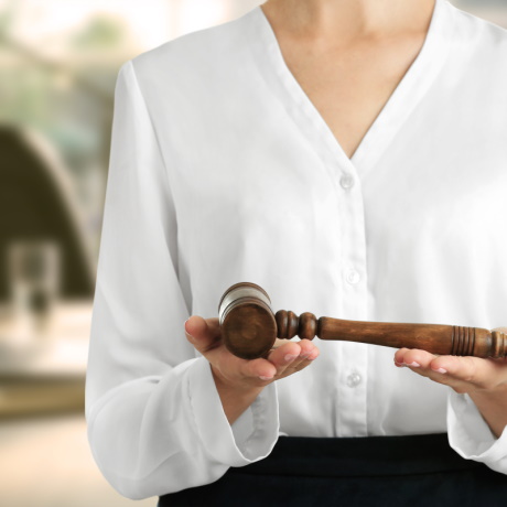 Законно ли увольнение в связи с отмененной впоследствии ликвидацией?