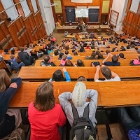 Рособрнадзор запретил прием в два частных московских вуза