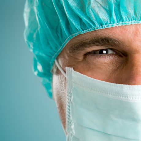 Владимир Путин пообещал новую систему оплаты труда медработников