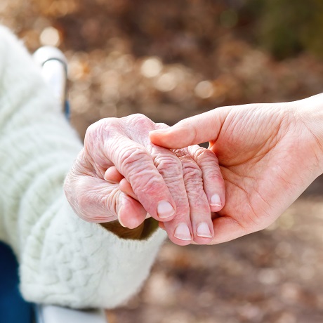 Повышенную страховую пенсию по старости предлагается начислять с 75 лет