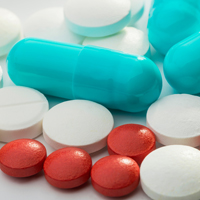 В Крыму и Севастополе до октября 2015 года можно будет продавать лекарства, не утвержденные российскими чиновниками
