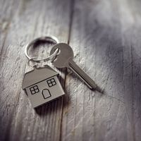 Многодетным семьям могут предоставить право на первоочередное предоставление жилья по договорам соцнайма
