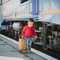 Предлагается установить бесплатный проезд в пригородных поездах для детей до семи лет