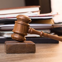 ВС РФ: пока предписание в защиту прав потребителей обжалуется в арбитражном суде первых двух инстанций, его исполнение приостанавливается